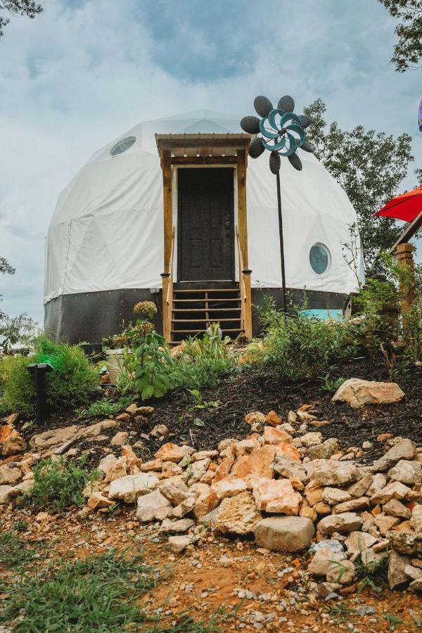 Отель Waterfront Luxury Glamping Dome Rogersville Экстерьер фото