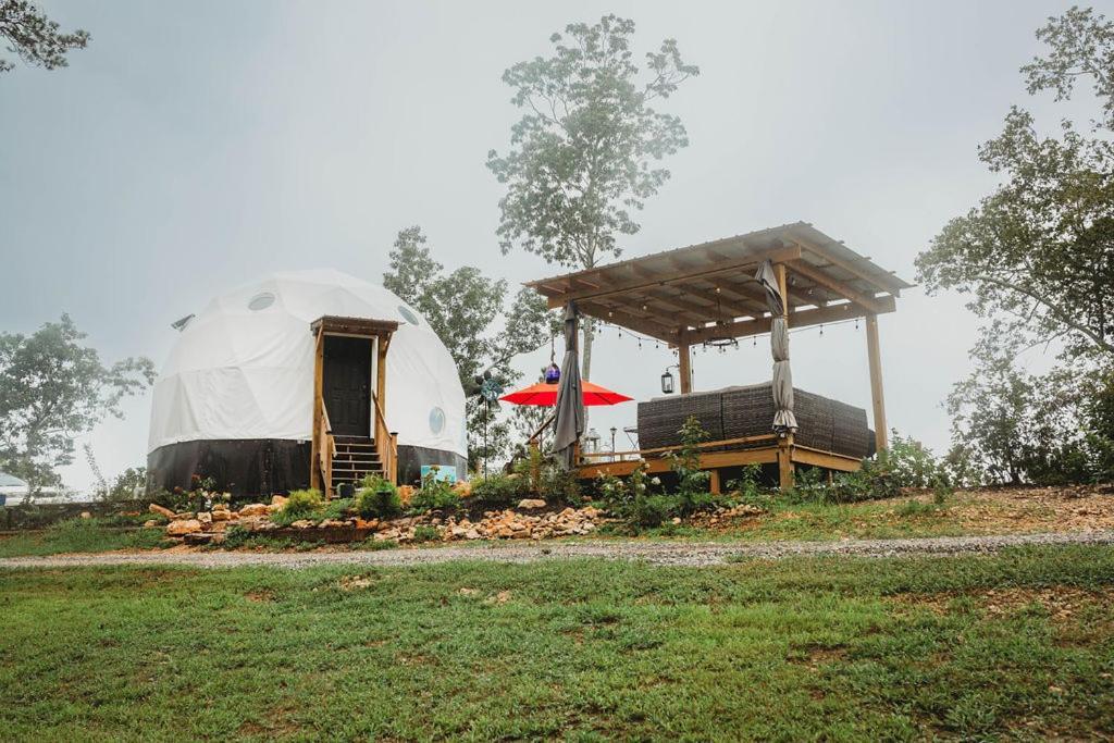 Отель Waterfront Luxury Glamping Dome Rogersville Экстерьер фото