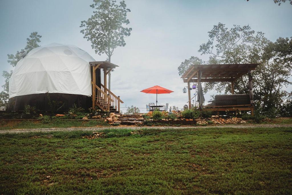 Отель Waterfront Luxury Glamping Dome Rogersville Экстерьер фото