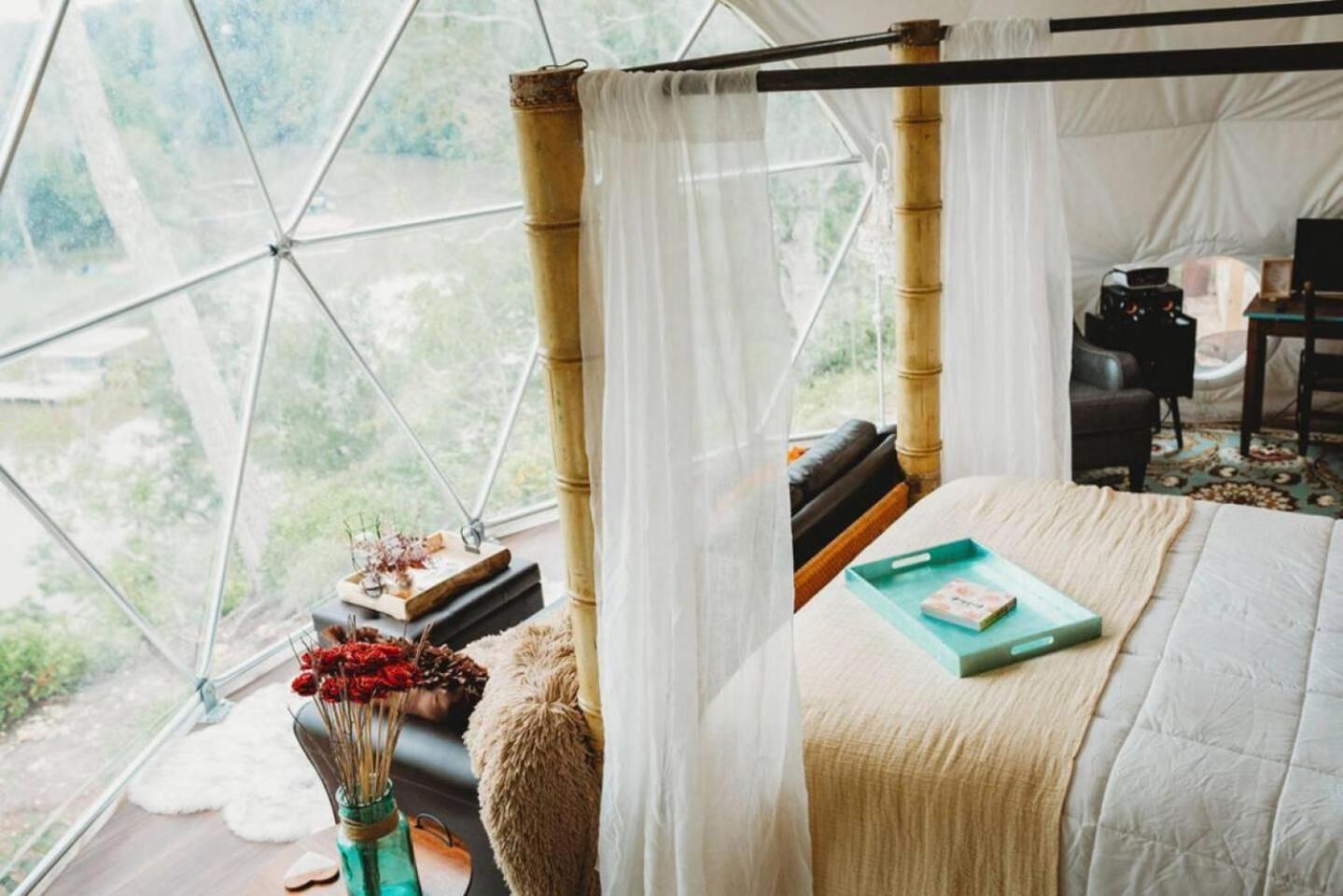Отель Waterfront Luxury Glamping Dome Rogersville Экстерьер фото